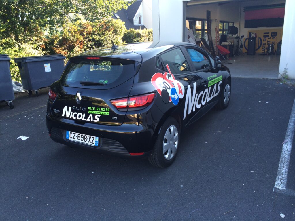 Publicité voiture auto-école