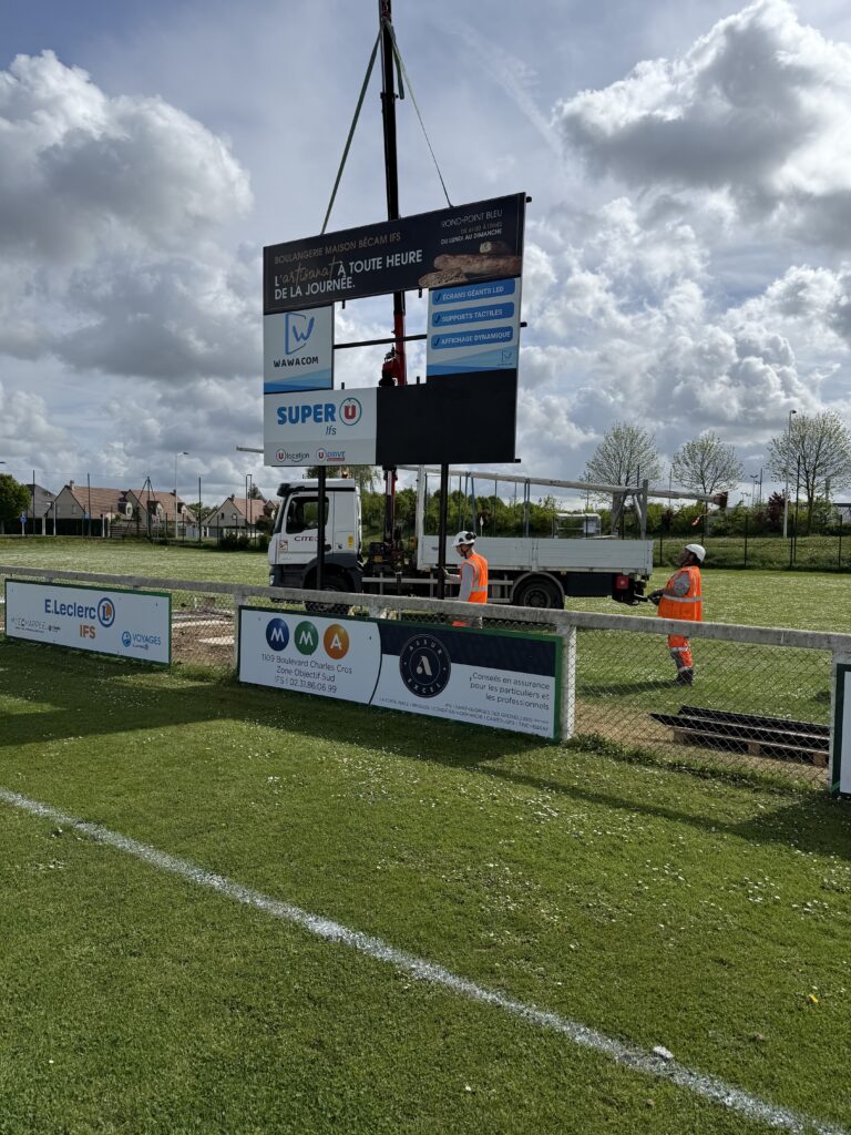 installation de panneau dibon pour AS IFS - WAWAPUB