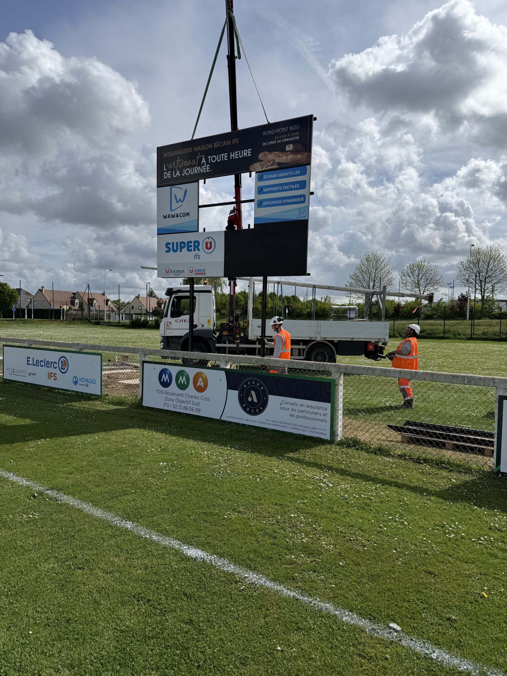 installation de panneau dibon pour AS IFS - WAWAPUB