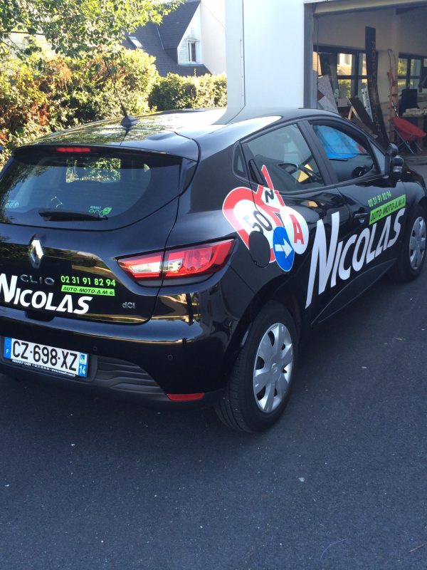 Publicité voiture auto-école